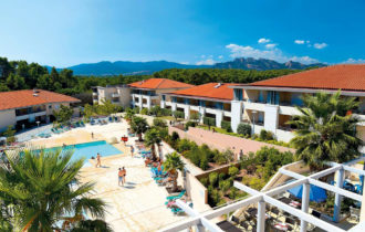 Piscine Parasols d'argens