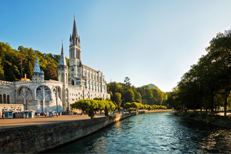 Lourdes, le cité mariale